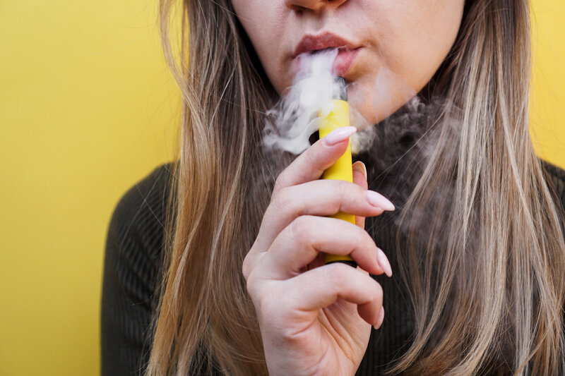 Fumo e svapo: tutti i rischi per salute e ambiente